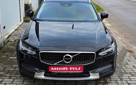 Volvo V90 Cross Country I рестайлинг, 2018 год, 3 250 000 рублей, 2 фотография