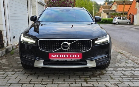 Volvo V90 Cross Country I рестайлинг, 2018 год, 3 250 000 рублей, 28 фотография