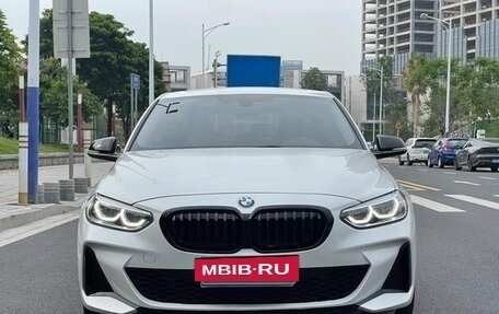 BMW 1 серия, 2021 год, 2 100 000 рублей, 4 фотография