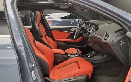 BMW 1 серия, 2023 год, 3 940 000 рублей, 10 фотография