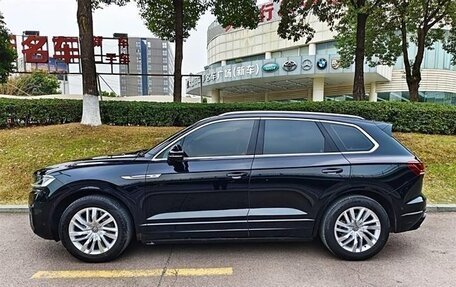 Volkswagen Touareg III, 2021 год, 3 580 008 рублей, 5 фотография
