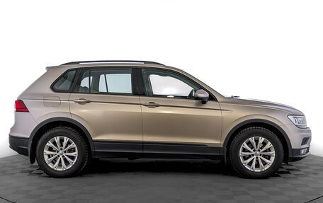 Volkswagen Tiguan II, 2020 год, 2 385 000 рублей, 4 фотография