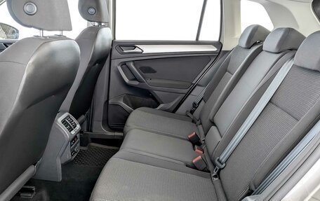 Volkswagen Tiguan II, 2020 год, 2 385 000 рублей, 12 фотография