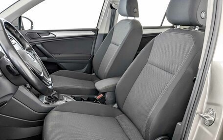Volkswagen Tiguan II, 2020 год, 2 385 000 рублей, 20 фотография