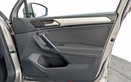 Volkswagen Tiguan II, 2020 год, 2 385 000 рублей, 24 фотография