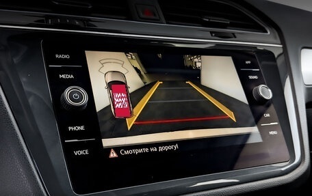 Volkswagen Tiguan II, 2020 год, 2 385 000 рублей, 27 фотография