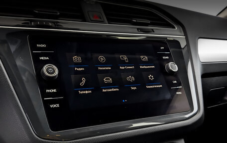 Volkswagen Tiguan II, 2020 год, 2 385 000 рублей, 28 фотография
