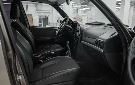 Chevrolet Niva I рестайлинг, 2015 год, 621 000 рублей, 12 фотография