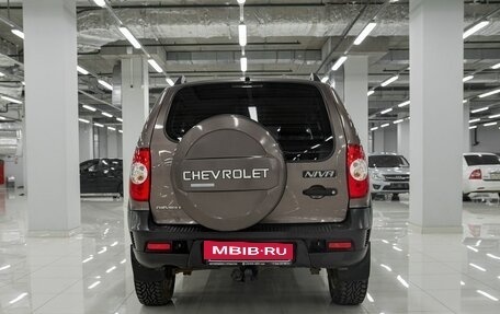 Chevrolet Niva I рестайлинг, 2015 год, 621 000 рублей, 8 фотография