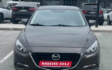 Mazda 3, 2018 год, 1 700 000 рублей, 2 фотография