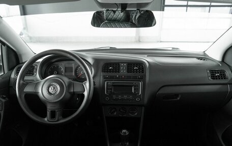 Volkswagen Polo VI (EU Market), 2013 год, 630 000 рублей, 10 фотография