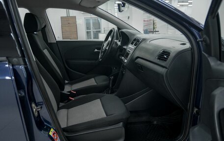 Volkswagen Polo VI (EU Market), 2012 год, 550 000 рублей, 11 фотография