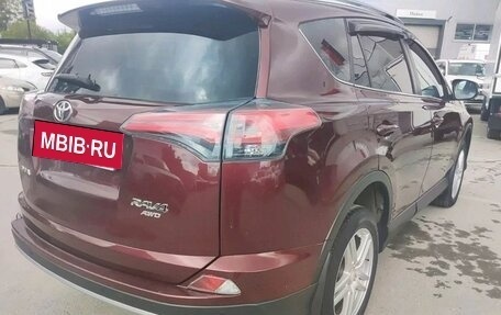 Toyota RAV4, 2018 год, 2 980 000 рублей, 4 фотография