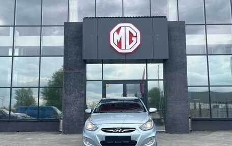 Hyundai Solaris II рестайлинг, 2012 год, 699 000 рублей, 2 фотография
