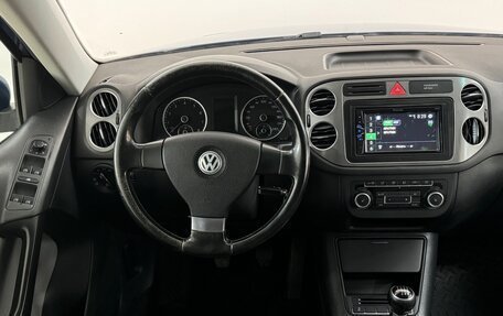 Volkswagen Tiguan I, 2010 год, 819 000 рублей, 11 фотография