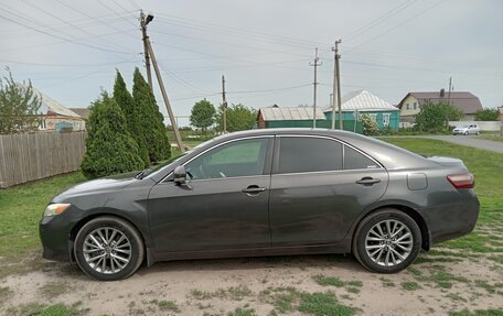 Toyota Camry, 2011 год, 1 750 000 рублей, 2 фотография