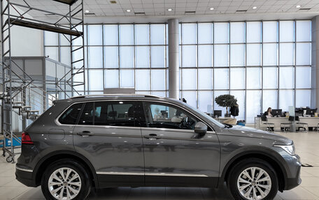 Volkswagen Tiguan II, 2020 год, 2 190 000 рублей, 5 фотография