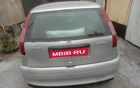 Fiat Punto III Punto Evo рестайлинг, 2000 год, 105 000 рублей, 4 фотография