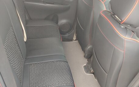 Toyota Ractis I, 2010 год, 650 000 рублей, 3 фотография