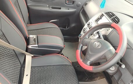 Toyota Ractis I, 2010 год, 650 000 рублей, 4 фотография