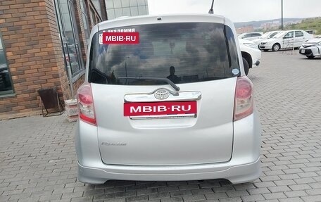 Toyota Ractis I, 2010 год, 650 000 рублей, 5 фотография