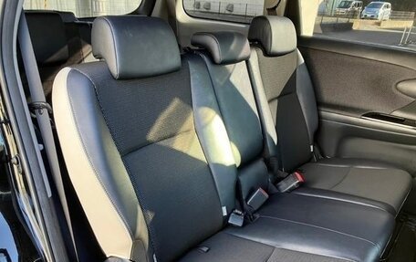 Toyota Wish II, 2017 год, 1 100 000 рублей, 14 фотография