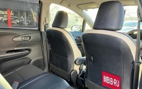 Toyota Wish II, 2017 год, 1 100 000 рублей, 13 фотография
