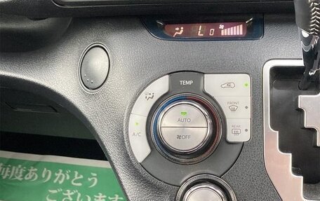 Toyota Sienta II, 2021 год, 1 093 000 рублей, 27 фотография