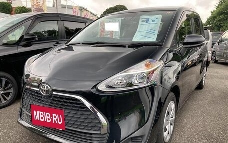 Toyota Sienta II, 2021 год, 1 093 000 рублей, 18 фотография