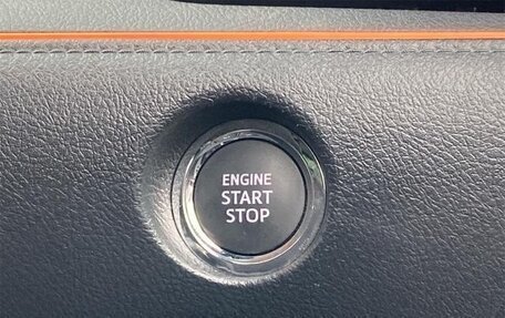 Toyota Sienta II, 2021 год, 1 093 000 рублей, 39 фотография