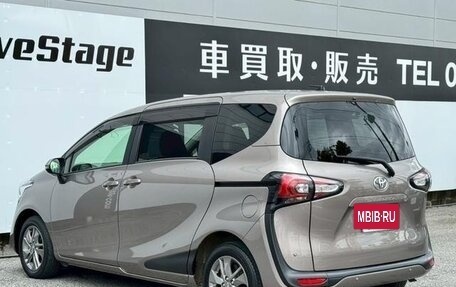 Toyota Sienta II, 2021 год, 1 032 000 рублей, 28 фотография