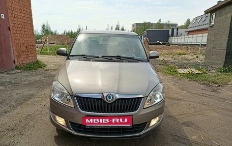 Skoda Fabia II, 2011 год, 680 000 рублей, 3 фотография