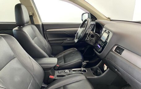 Mitsubishi Outlander III рестайлинг 3, 2013 год, 999 000 рублей, 12 фотография