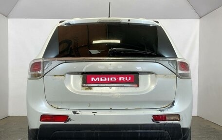 Mitsubishi Outlander III рестайлинг 3, 2013 год, 999 000 рублей, 5 фотография