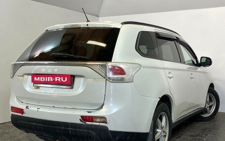 Mitsubishi Outlander III рестайлинг 3, 2013 год, 999 000 рублей, 6 фотография