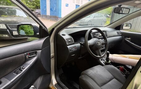 Toyota Corolla, 2004 год, 600 000 рублей, 7 фотография