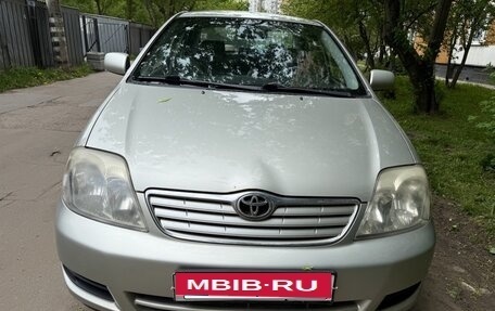 Toyota Corolla, 2004 год, 600 000 рублей, 2 фотография