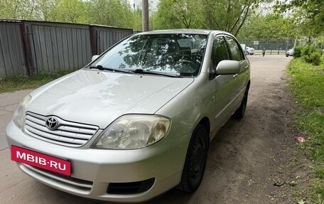 Toyota Corolla, 2004 год, 600 000 рублей, 3 фотография