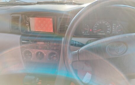 Toyota Corolla, 2002 год, 640 000 рублей, 3 фотография
