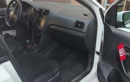 Volkswagen Polo VI (EU Market), 2014 год, 800 000 рублей, 6 фотография