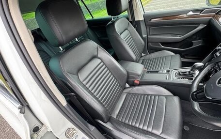 Volkswagen Passat B8 рестайлинг, 2017 год, 1 550 000 рублей, 8 фотография