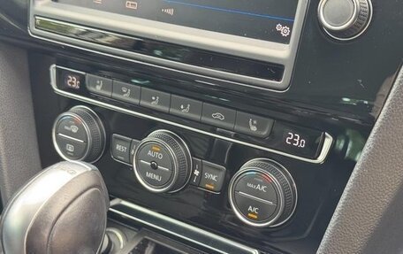 Volkswagen Passat B8 рестайлинг, 2017 год, 1 550 000 рублей, 14 фотография