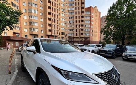 Lexus RX IV рестайлинг, 2020 год, 6 300 000 рублей, 3 фотография