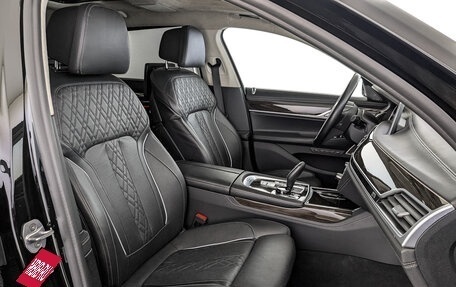 BMW 7 серия, 2018 год, 4 980 000 рублей, 24 фотография