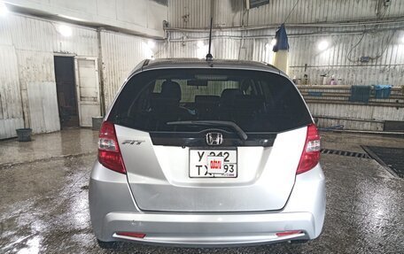 Honda Fit III, 2013 год, 950 000 рублей, 2 фотография