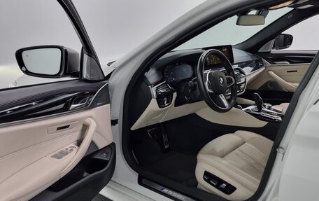 BMW 5 серия, 2021 год, 3 596 000 рублей, 19 фотография