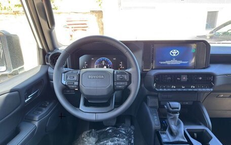 Toyota Land Cruiser Prado, 2024 год, 6 100 000 рублей, 6 фотография