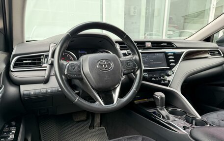 Toyota Camry, 2018 год, 2 450 000 рублей, 6 фотография
