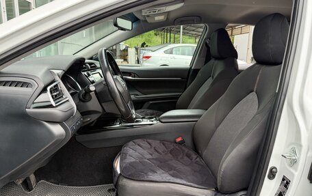 Toyota Camry, 2018 год, 2 450 000 рублей, 10 фотография