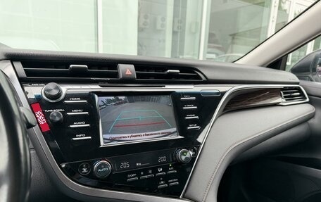 Toyota Camry, 2018 год, 2 450 000 рублей, 13 фотография